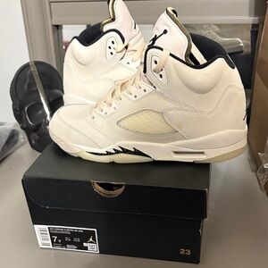 Air Jordan 5 Sail